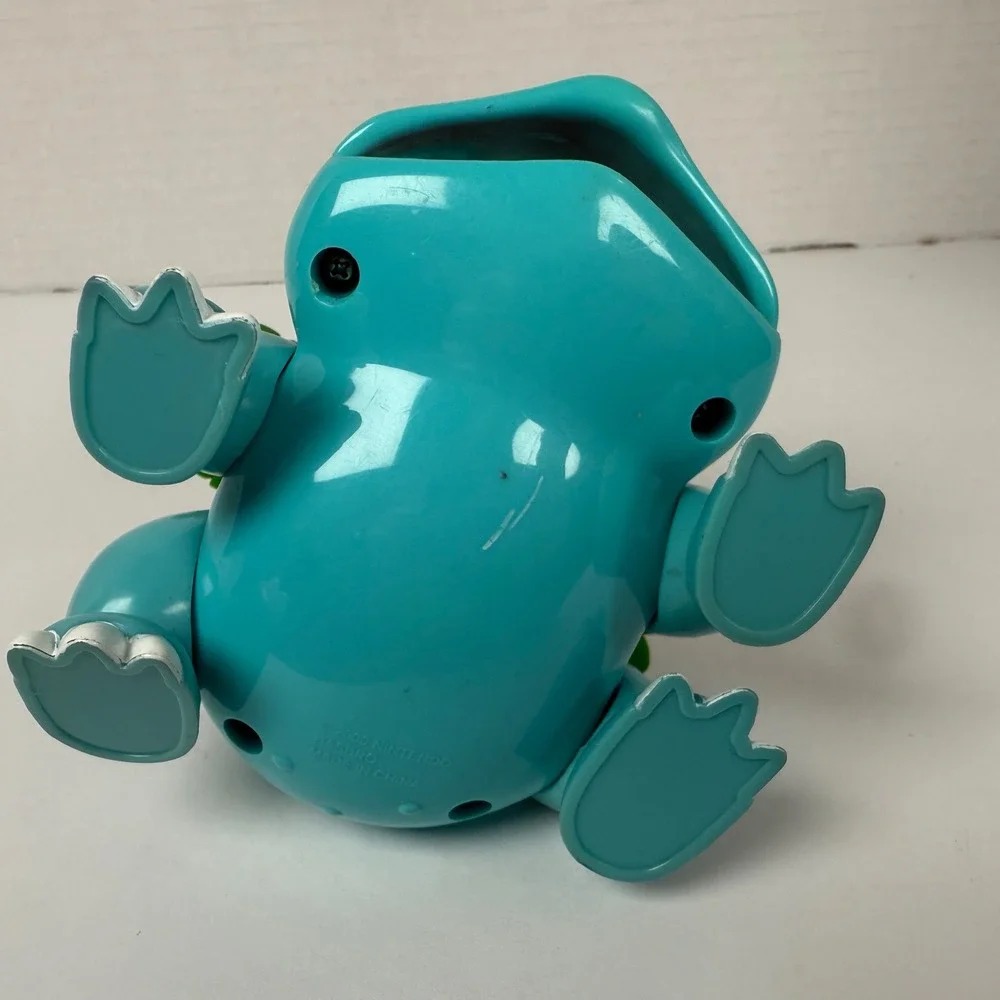 Hasbro Pokemon Venusaur vine whip Action Figure 2000 Pull String Toy